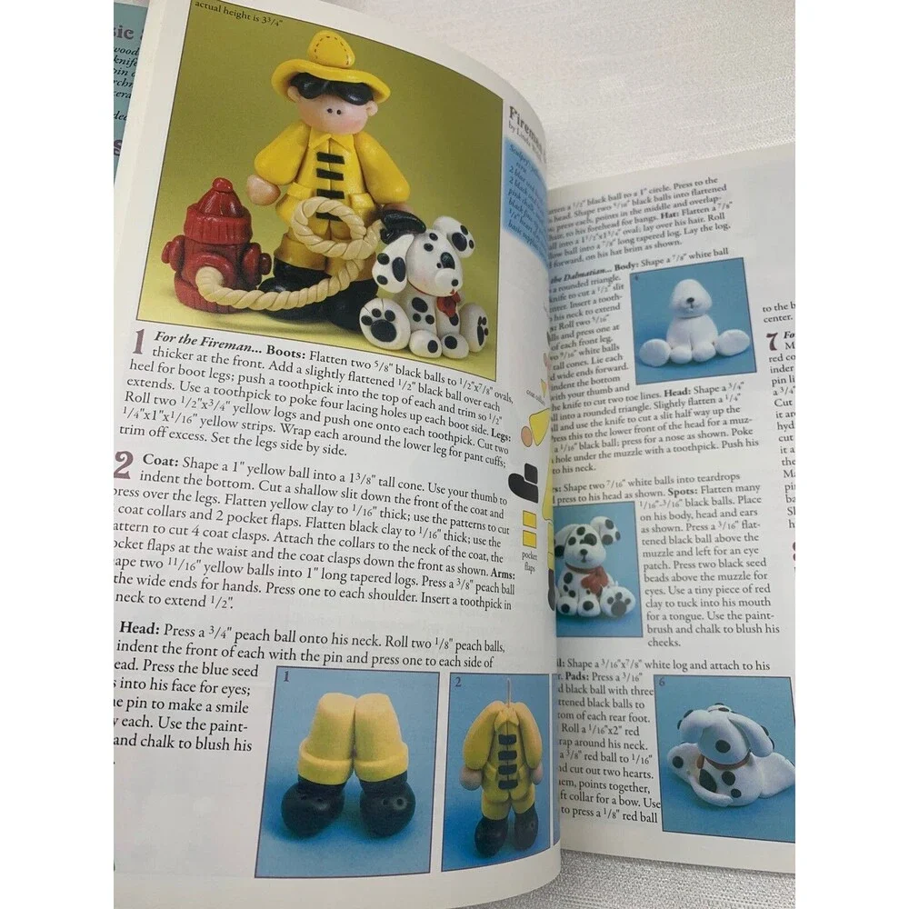 THE SCULPEY WAY WITH  POLYMER CLAY 74 FUN PROJECTS PHOTOS 104 PAGES SOFT COVER